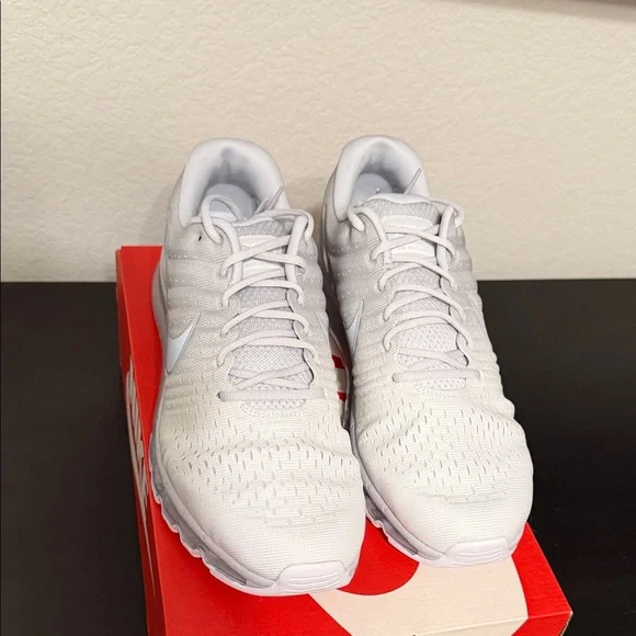 Nike Air Max 2017 in Pure Platinum, Wolf Grey and White - Picture 3 of 6